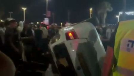 شبان يقلبون سيارتين لشباب من النقب وجلجولية في بات يام 